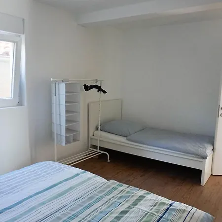 Vila Auf Der Insel Vir, 2 Pools, Sehr Privat, Ideal Fuer Familien *