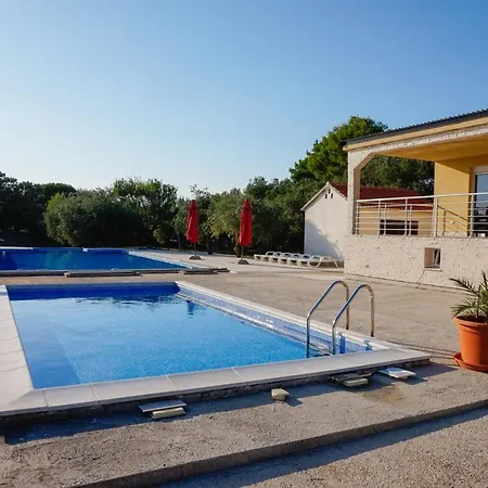 Vila Auf Der Insel Vir, 2 Pools, Sehr Privat, Ideal Fuer Familien