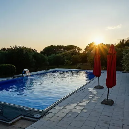 Auf Der Insel Vir, 2 Pools, Sehr Privat, Ideal Fuer Familien