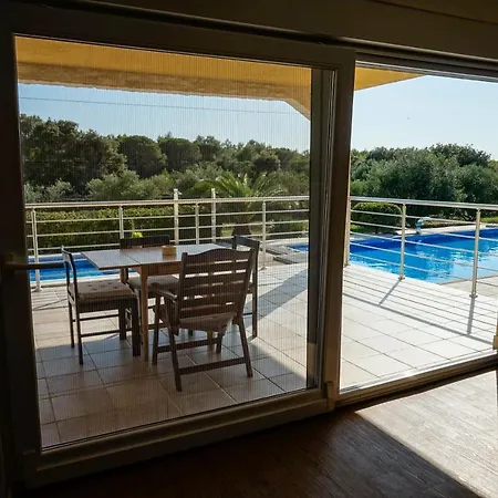 Auf Der Insel Vir, 2 Pools, Sehr Privat, Ideal Fuer Familien Villa *