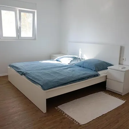 Auf Der Insel Vir, 2 Pools, Sehr Privat, Ideal Fuer Familien Vir